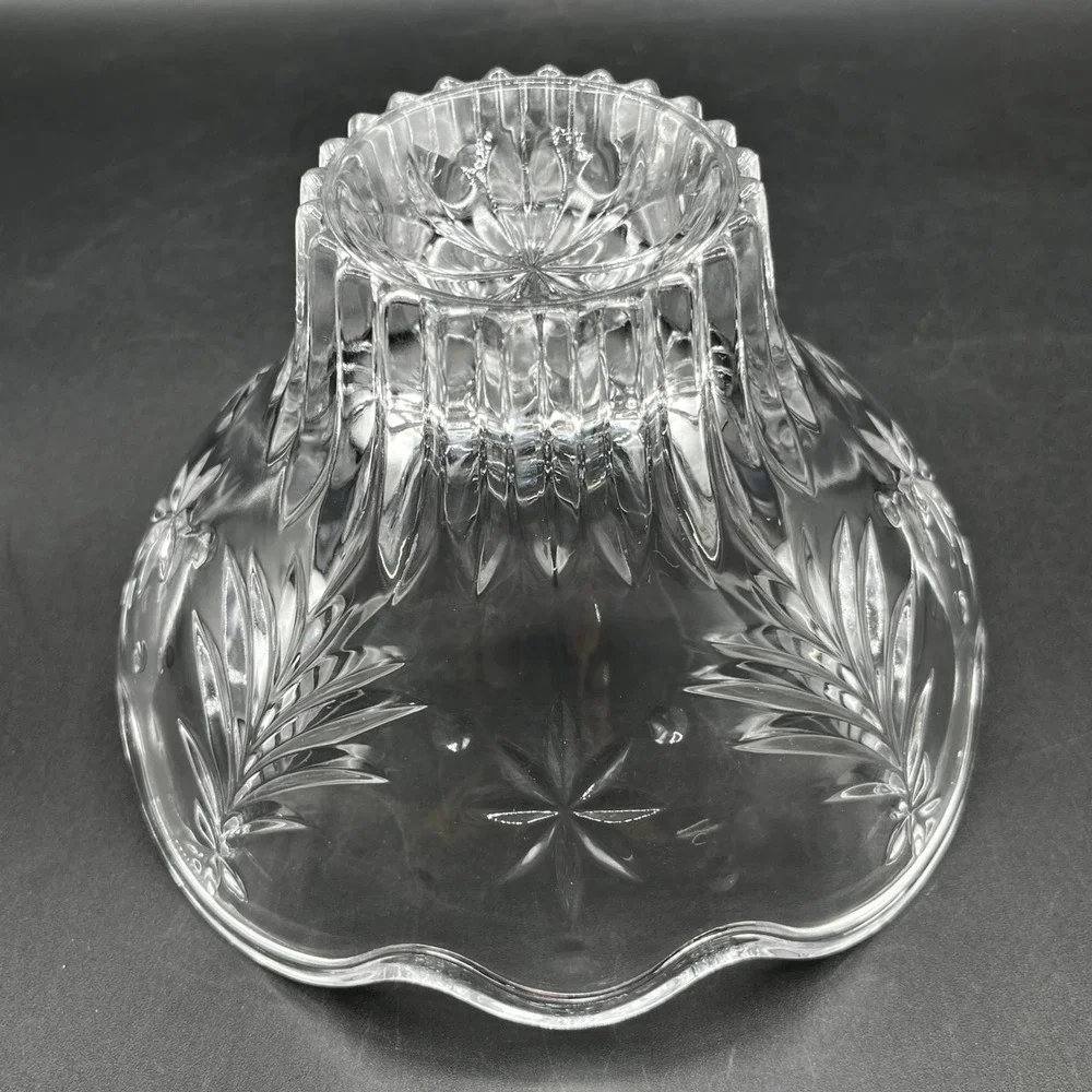 Mikasa Christmas Night Crystal Bowl Scalloped 6